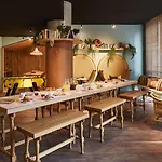 Hotel Mama Shelter West Paris