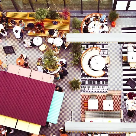 Mama Shelter West Hotel Paryż