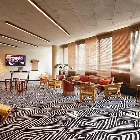 Hotel Mama Shelter West