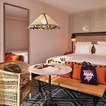 Hotel Mama Shelter West