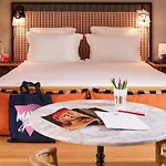 Hotel Mama Shelter West