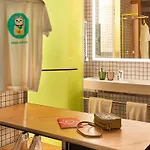 Mama Shelter West Hotel