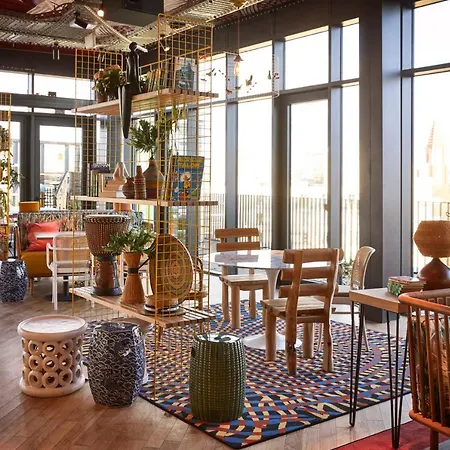 Mama Shelter West 3*