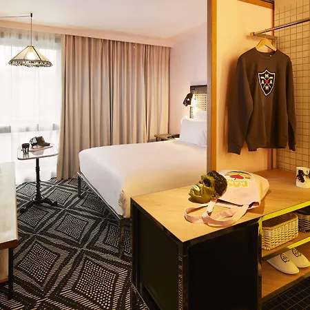 Mama Shelter West Hotel