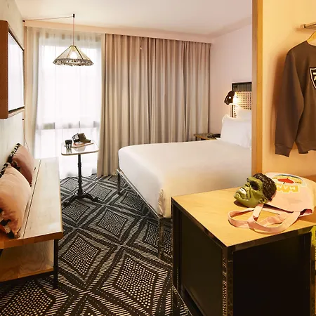 Mama Shelter West 3* باريس