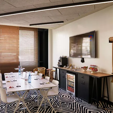 Hotell Mama Shelter West