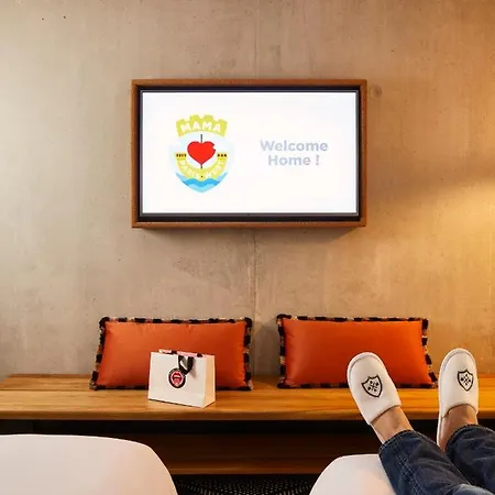 Hotel Mama Shelter West 3*