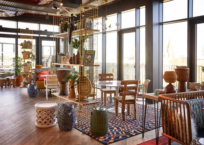 Mama Shelter West 3*