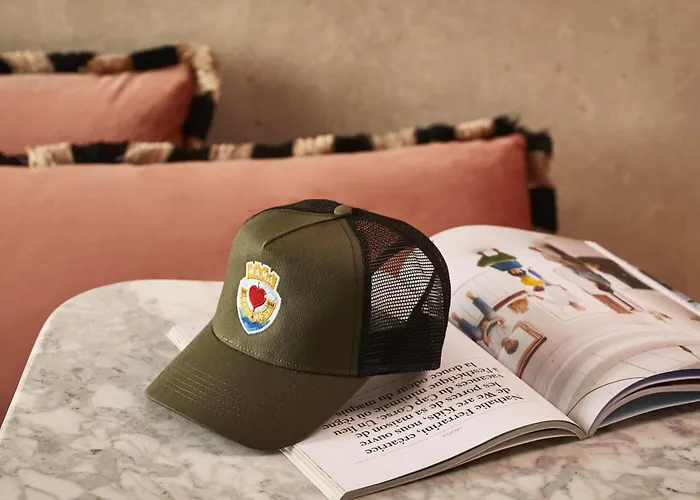 Mama Shelter West 3*