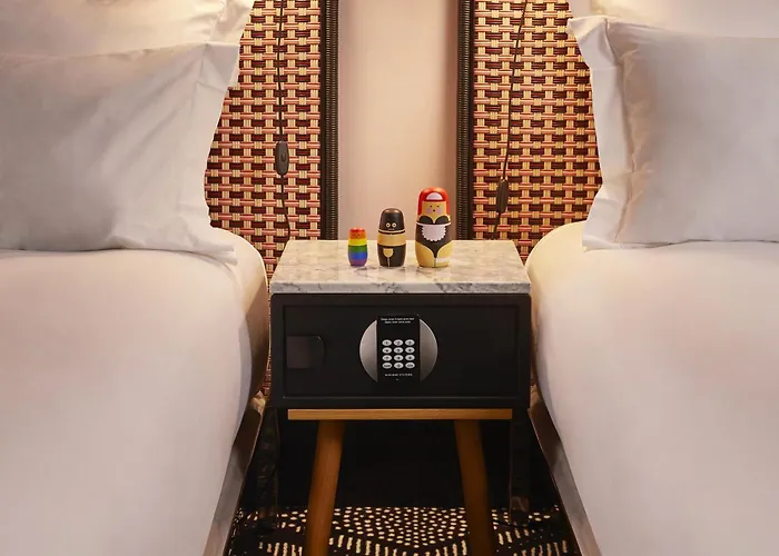 Mama Shelter West 3* Parigi