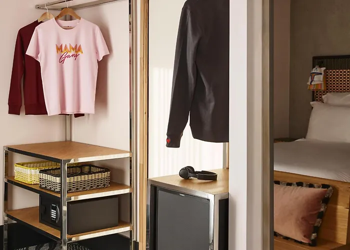 Mama Shelter West 3* Paris