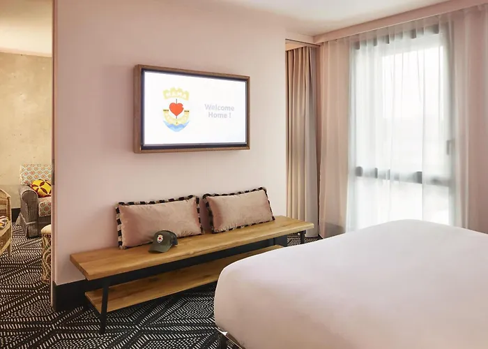 Hotel Mama Shelter West Paris
