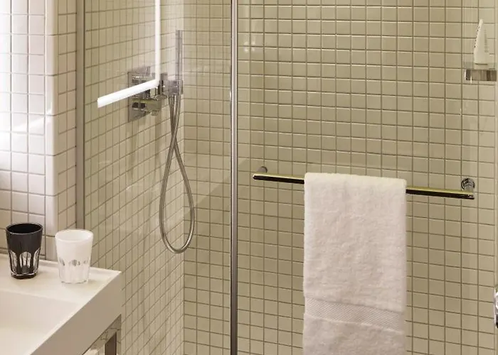 Mama Shelter West 3*