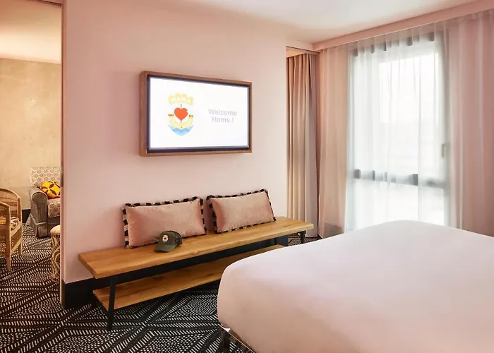 Mama Shelter West 3* Parigi