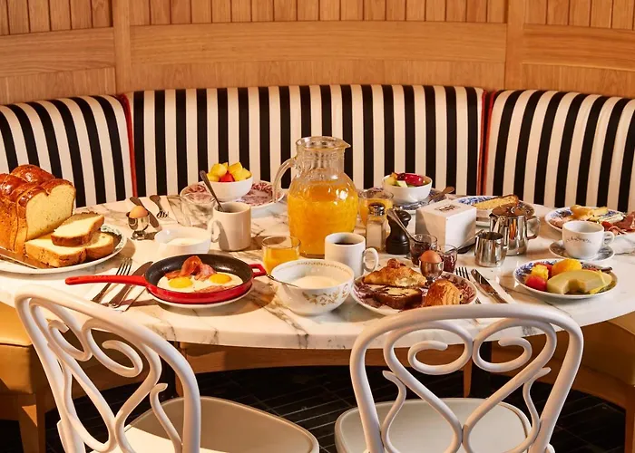 Hotel Mama Shelter West